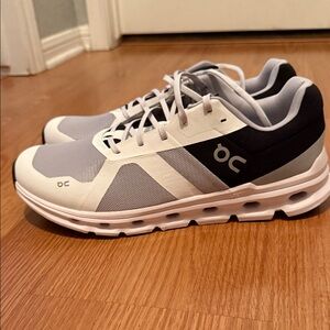 Men’s on cloud cloud runners!